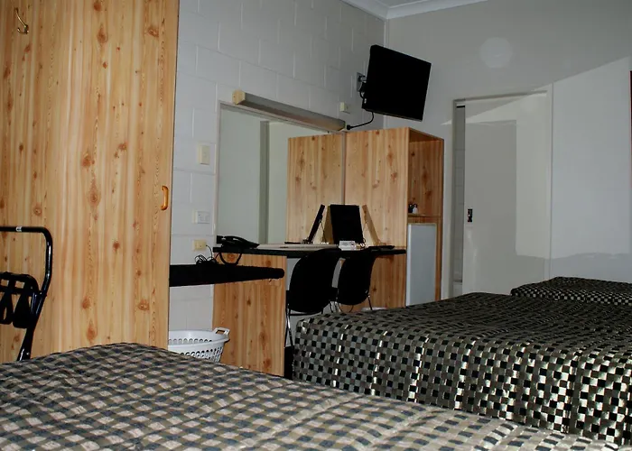 Black Diamond Motel