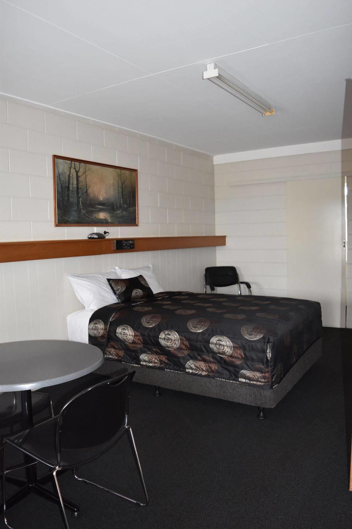 Black Diamond Motel 3*