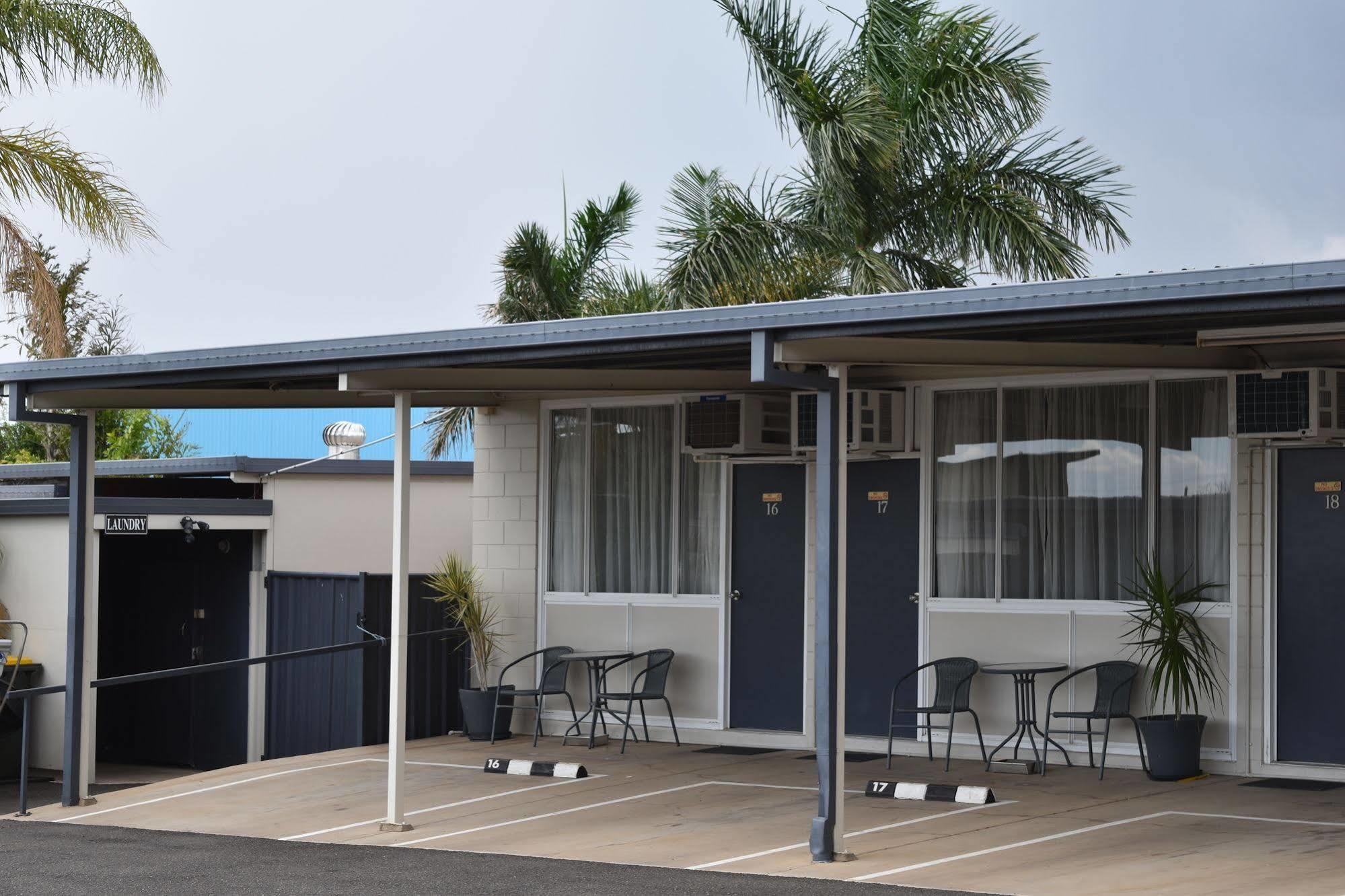 Black Diamond Motel 3*